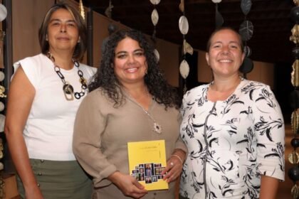 el libro desde el otro lado expone relatos sobre migracion