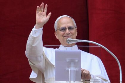 el papa planea viajar a mexico para rendir homenaje a.j