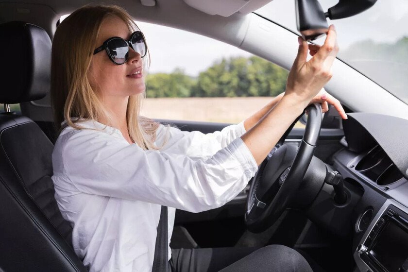 El uso adecuado de lentes de sol al conducir previene enfermedades oculares