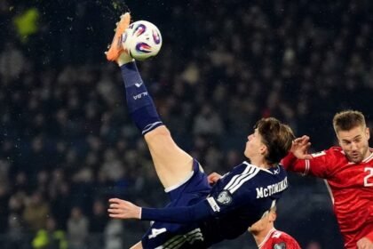 escocia derrota a dinamarca y clasifica a un mundial tras