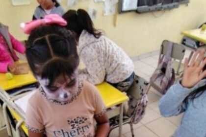 estudiantes conmemoran el dia de muertos y promueven la lengua
