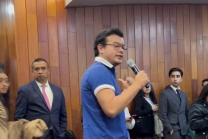 estudiantes de la facultad de derecho de la unam critican