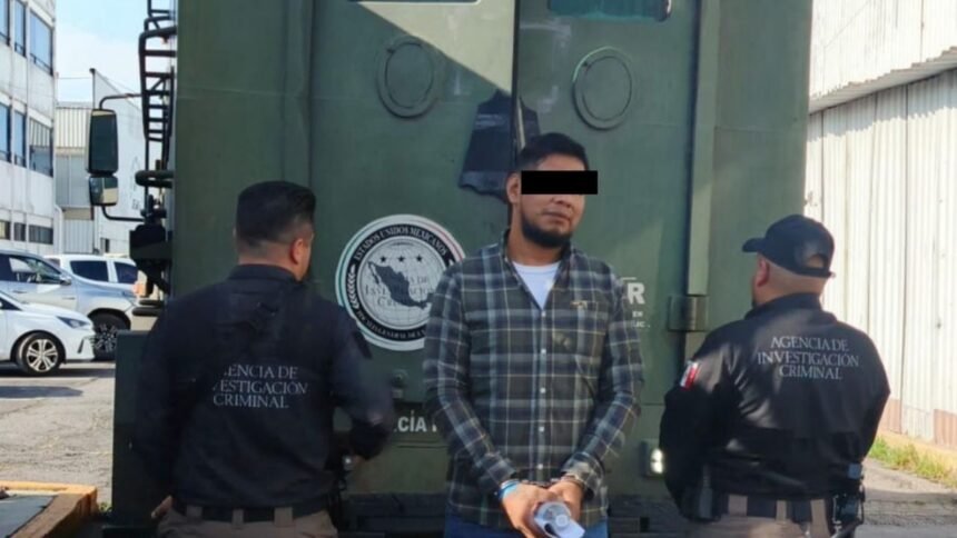 eu deporta a mexico a expolicia vinculado con la desaparicion