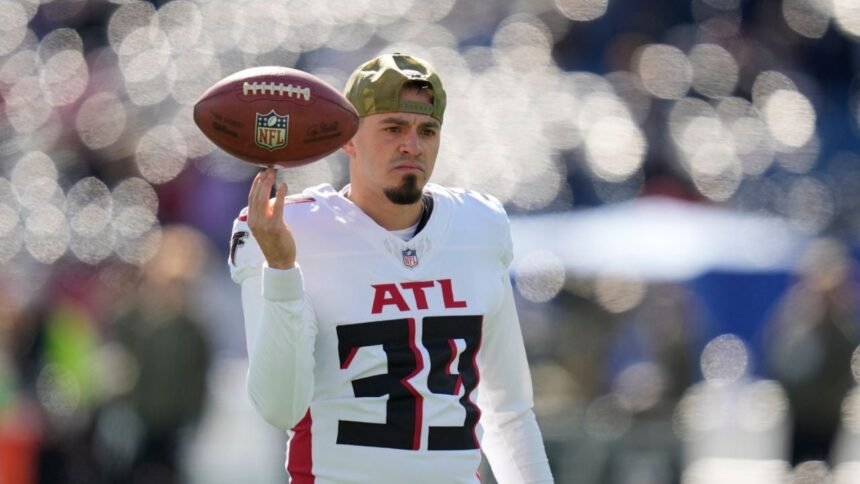 falcons prescinden del pateador john parker romo tras fallar punto