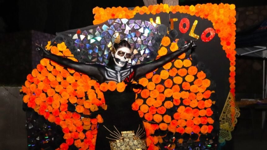 fiesta de las animas en la salle bajio rinde homenaje