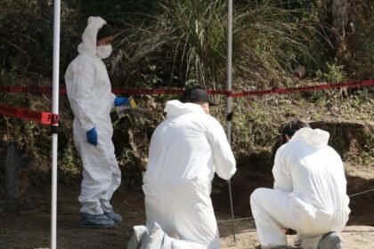 fiscalia de la cdmx inicia exhumacion para identificar cuerpos en