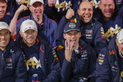 helmut marko destaca el caracter de checo perez en su