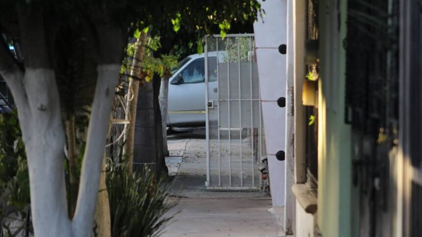 hombre arrestado en los murales por autoridades locales