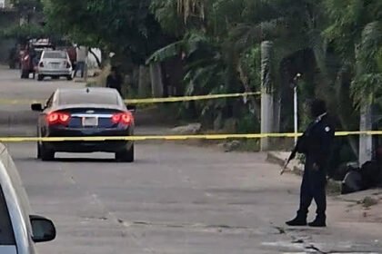 hombre muerto y mujer lesionada tras ataque de un motosicario