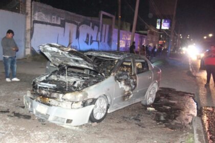 incendio de auto en mesa de barrillas deja a familia