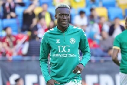 la federacion de futbol de turquia sanciona a 102 futbolistas