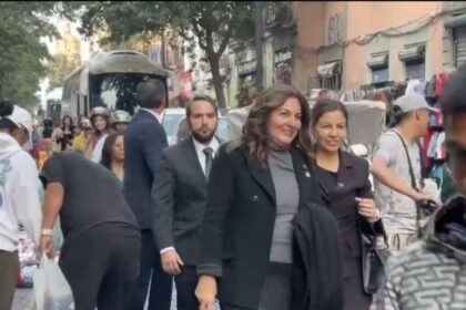 legisladores se reunen con sheinbaum en palacio nacional en medio