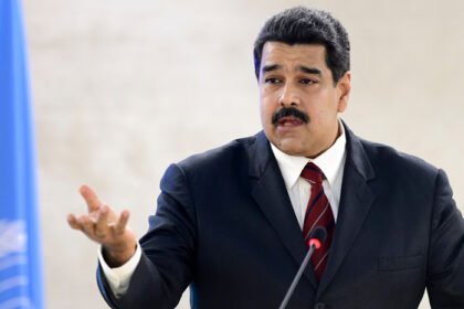 maduro modifica su lenguaje y busca dialogo en ingles ante