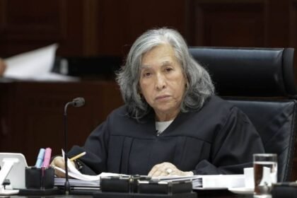 maria estela rios responde a comentario de giovanni figueroa sobre