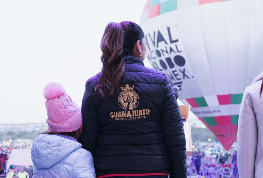 miles de familias asisten al viernes de la gente en