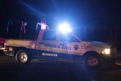 mujer herida tras disparos en colonia ruben romero de apatzingan