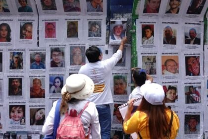 mujeres en guanajuato convierten la busqueda de sus desaparecidos en