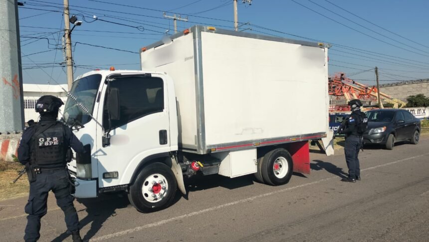 recuperan en salamanca vehiculo con alimento para ganado valorado en