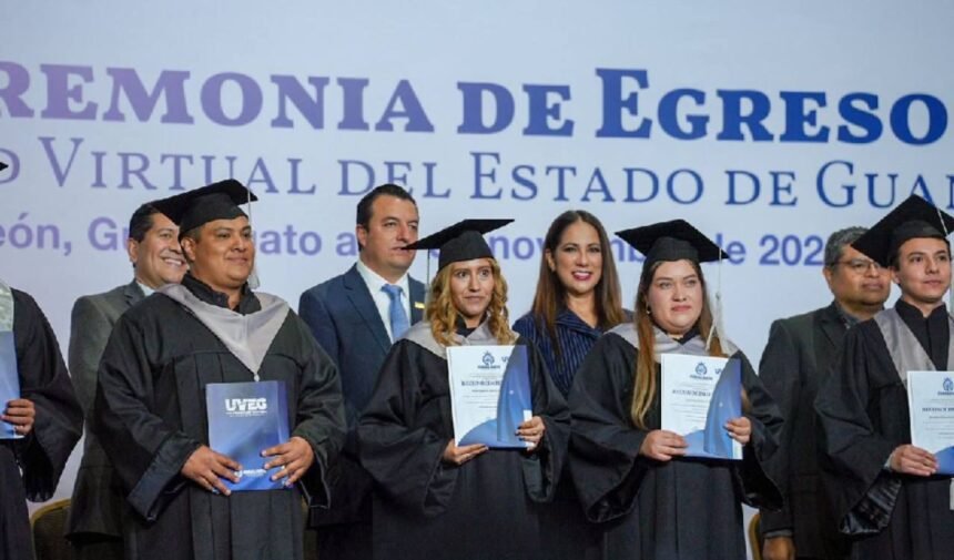 saturacion de dos mil becas para mujeres en la uveg