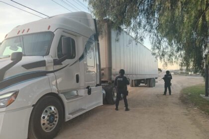 secretaria de seguridad y paz recupera tractocamion robado con mercancia