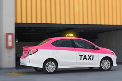 Sedán japonés ideal para taxi o Uber sustituye al popular que se retira del mercado en México