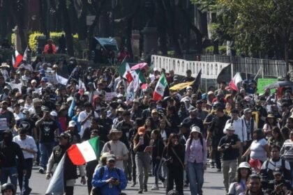 segunda marcha de la generacion z reune mas de 150