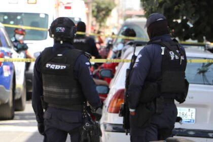 sicarios liberan a mujer y tres ninos tras asesinar a