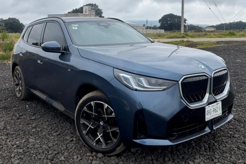 SUV híbrido enchufable optimiza el uso de electricidad y gasolina según las necesidades