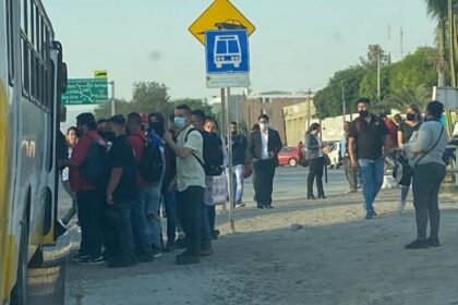transporte deficiente en comunidades de leon genera esperas de hasta