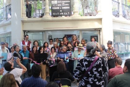 ultimos dias de la exposicion de artistas en el kiosco