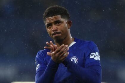 wesley fofana defensa del chelsea pierde su licencia por novena
