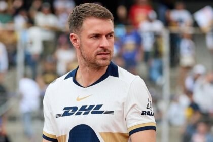 aaron ramsey aclara que la directiva de pumas rescindio su
