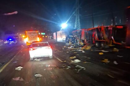 accidente en la siglo xxi provoca lesiones en tres personas