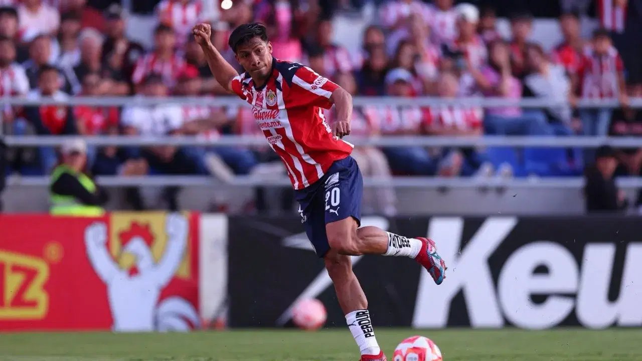 Ángel Sepúlveda lució en su debut; Chivas cierra 2025 con goleada