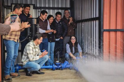 ario inaugura linea de conduccion de agua potable con dos