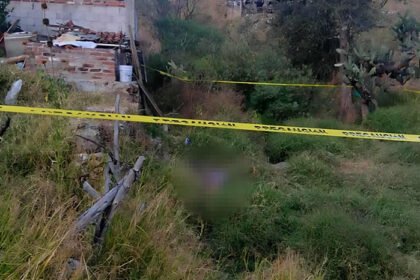 Asesinan a un hombre a machetazos; agresor provoca flamazo en Ciudad Hidalgo