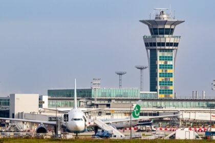 aumento del 100 en retrasos en aeropuertos europeos en la