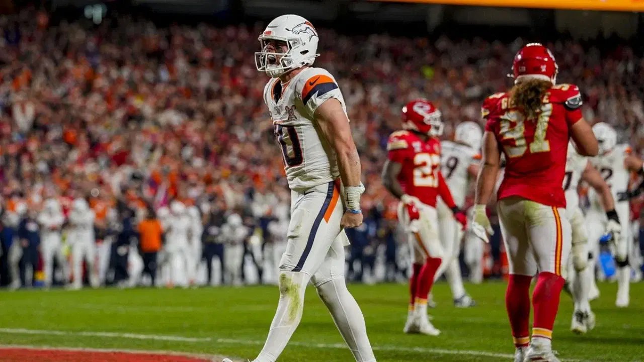 Broncos vencen a Chiefs y se consolidan como líderes de la AFC