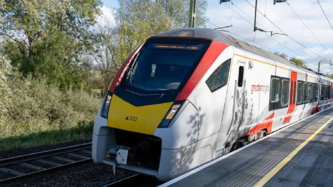 Calais: Túnel del Canal de la Mancha reanuda operaciones, persisten retrasos