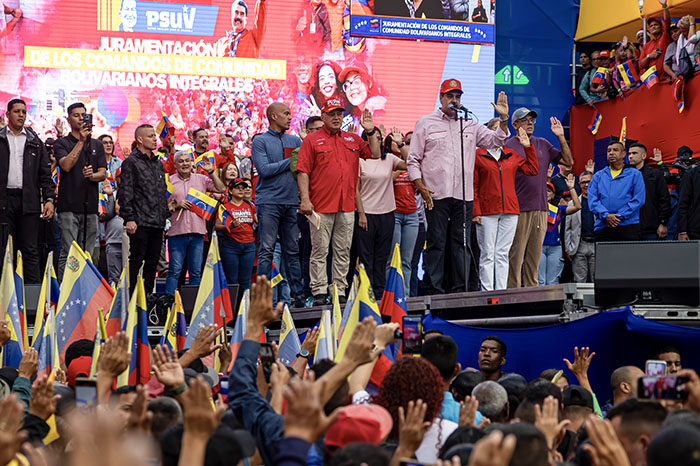 chavistas respaldan a maduro en la confrontacion con estados unidos