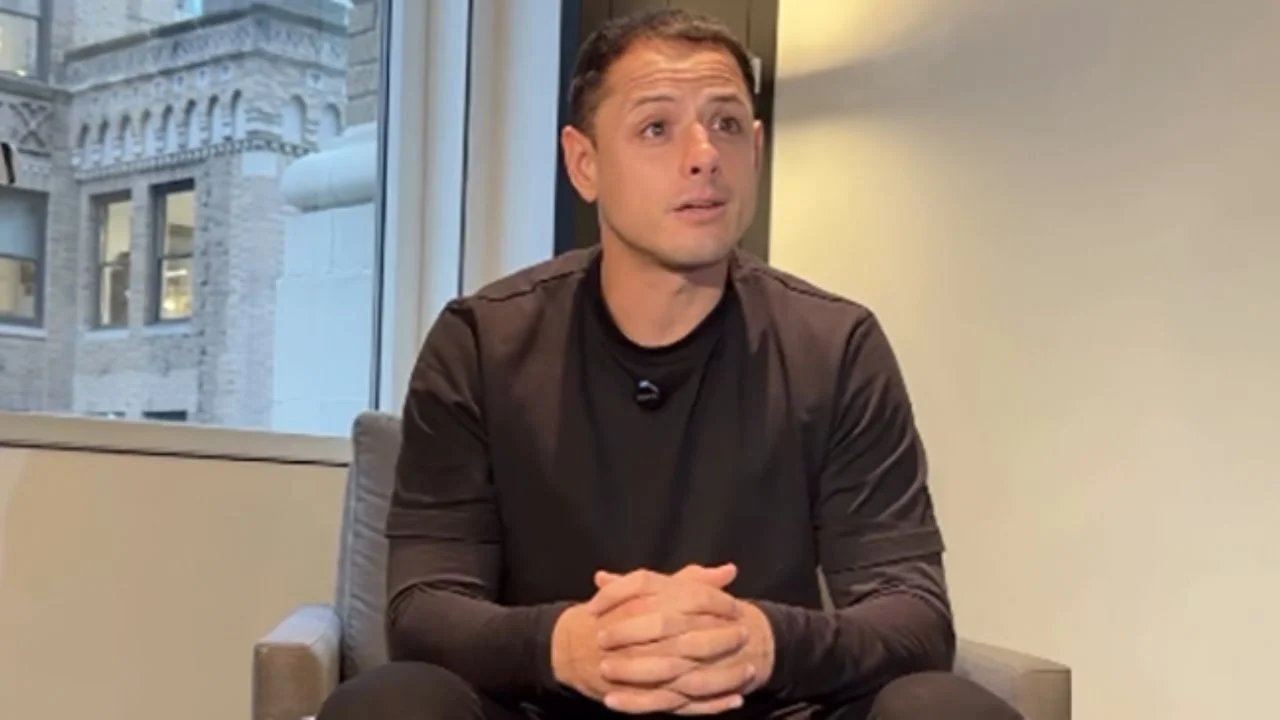 chicharito se despide de chivas con mensaje sobre el perdon