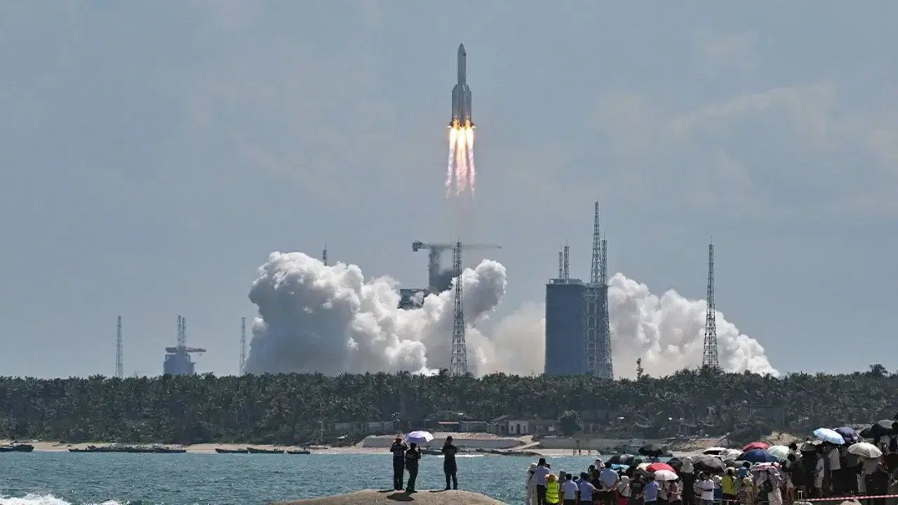 China realiza maniobras militares alrededor de Taipéi como advertencia