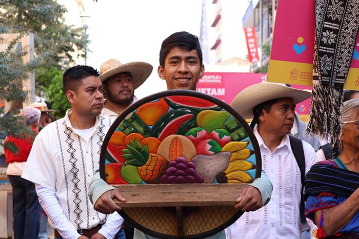 cientos de artesanos decoran el tianguis de occidente en la
