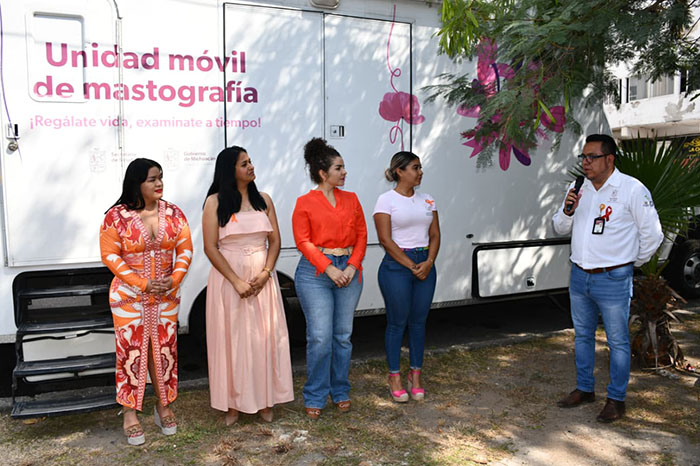 convocan a mujeres de lazaro cardenas a participar en la