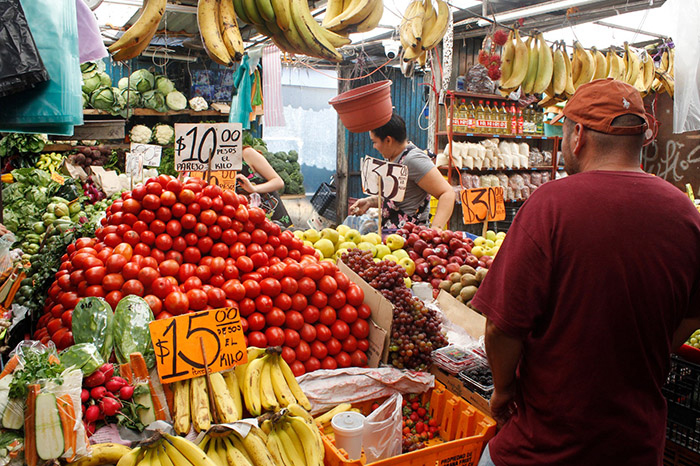 costo de 987 pesos para 25 productos en la feria