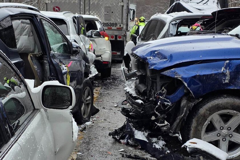 Cuarenta y cinco autos colisionaron en cadena y provocaron el cierre prolongado de la carretera