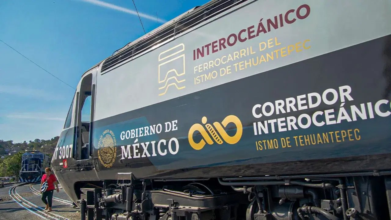 Descarrilamiento reaviva choque Salinas Pliego–gobierno; Seguros Azteca indemnizará Tren Interoceánico