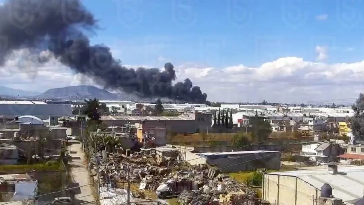 desplome de avioneta cerca del aeropuerto de toluca deja victimas