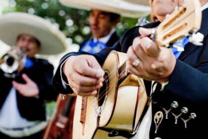 Diócesis mexicana establece normas musicales para bodas y regula mariachi en México