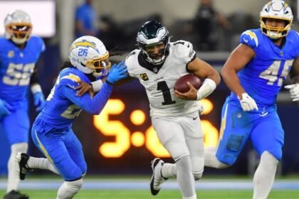 eagles sufre tercera derrota consecutiva al caer en tiempo extra